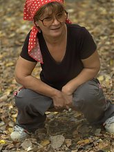 Naughty granny Anna Mary got herself a fuck buddy and enjoyed outdoor pussy pounding live